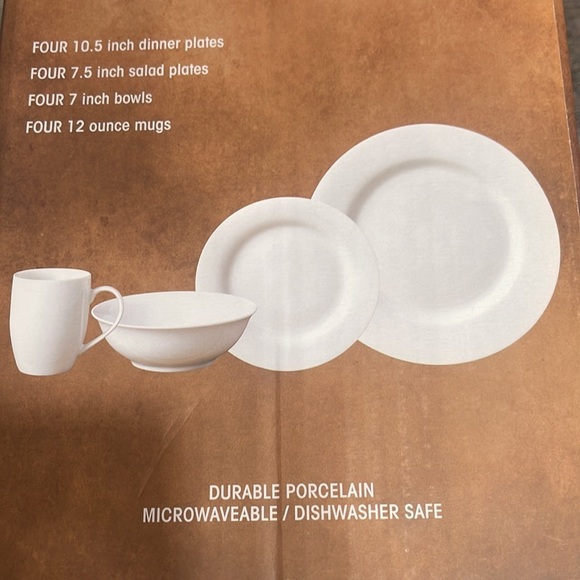 4 porcelain salad plates - Picture 6 of 7